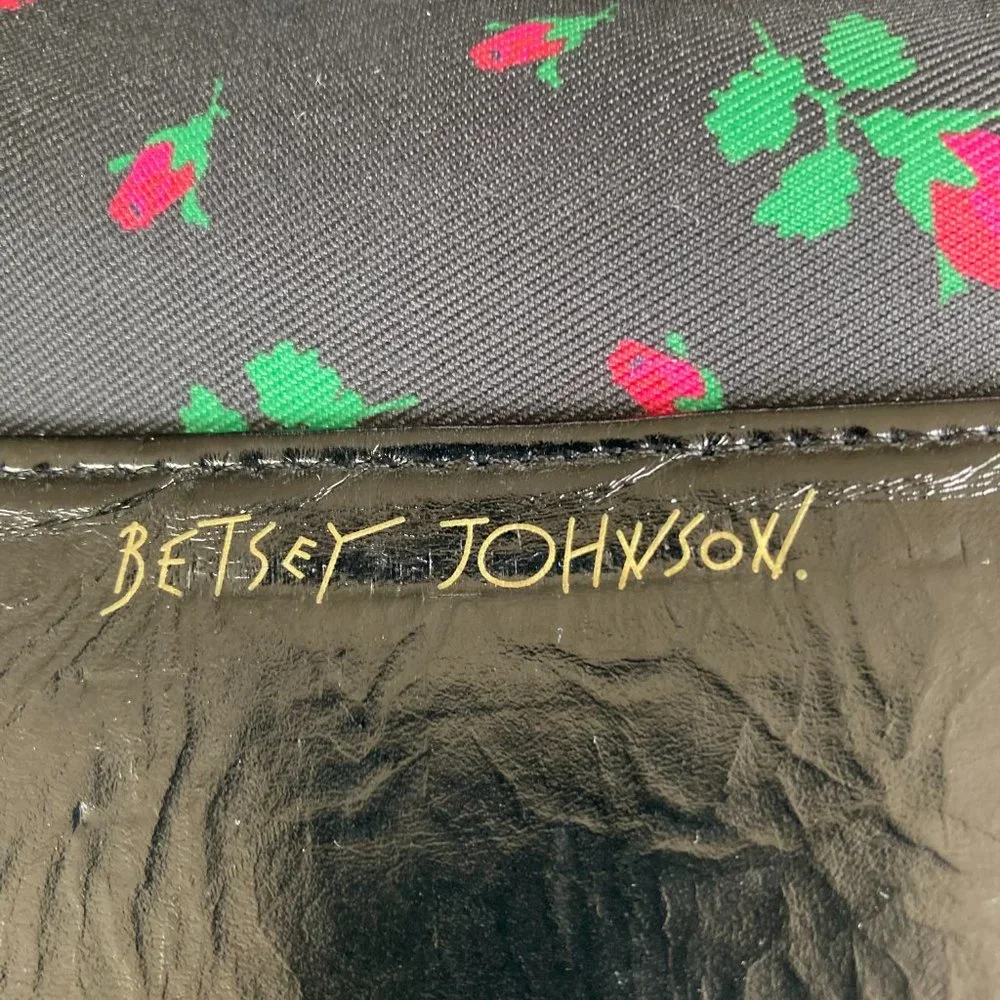 Betsey Johnson Zippered Padded Tablet Travel Case